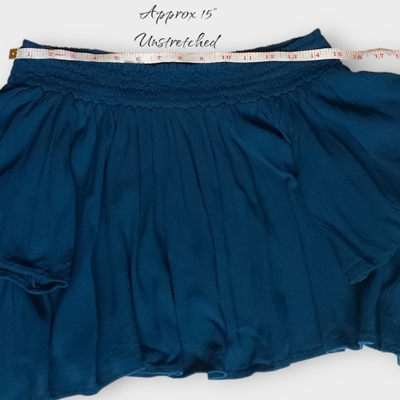 UO Kimchi Blue Ruffled Off Shoulder Top - Picture 8 of 9